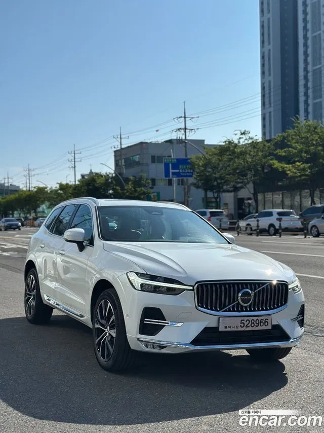 Volvo XC60 B6 — миниатюра 1