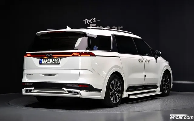 Kia Carnival 7 — миниатюра 1