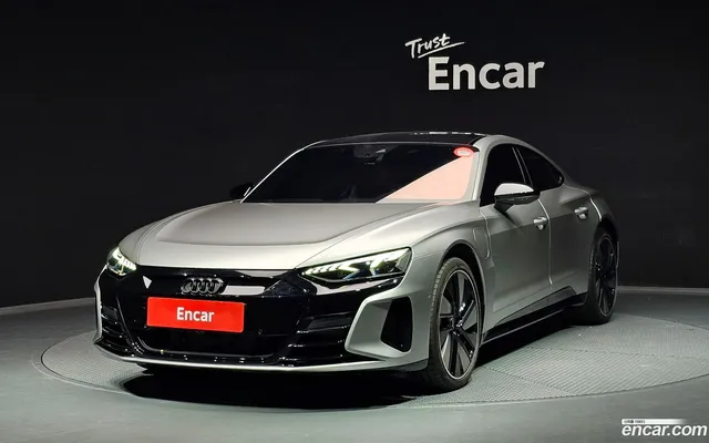 Audi e-tron GT GT — миниатюра 1