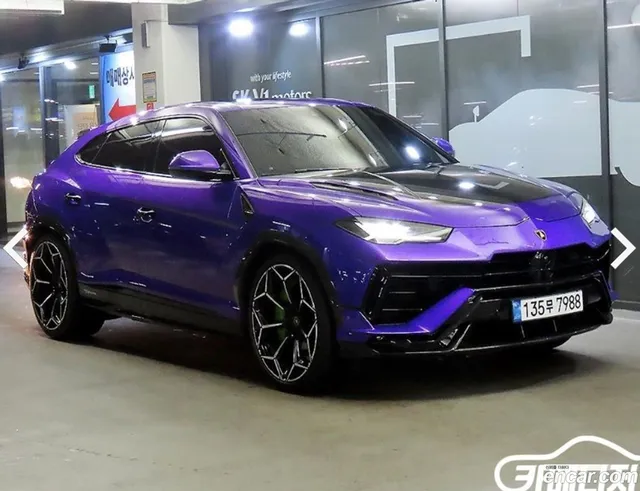 Lamborghini Urus 4.0 V8 — миниатюра 1
