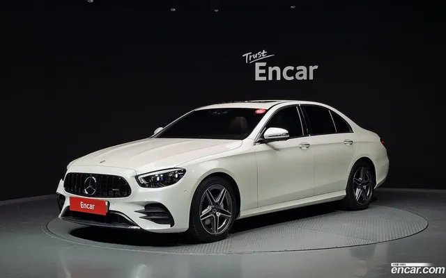 Mercedes-Benz E-Class (W213) E250 AMG Line — миниатюра 1