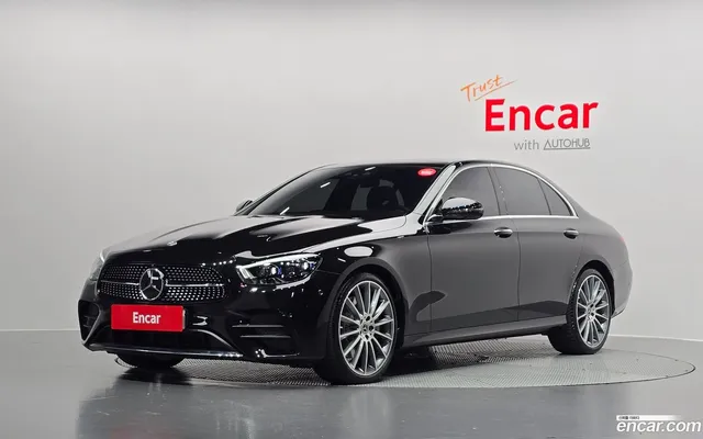 Mercedes-Benz E-Class (W213) E350 4MATIC AMG Line — миниатюра 1