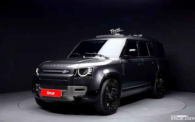 Land Rover (L663) 130 P400 — миниатюра 1