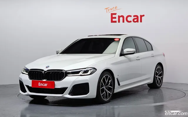 BMW 5 Series (G30) 530i M — миниатюра 1