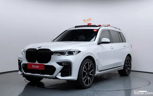 BMW X7 (G07) xDrive 40i M 6 — миниатюра 1