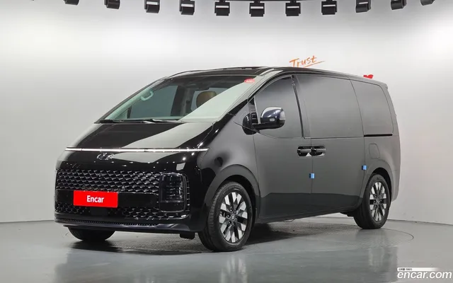 Hyundai Staria 4WD 7 — миниатюра 1