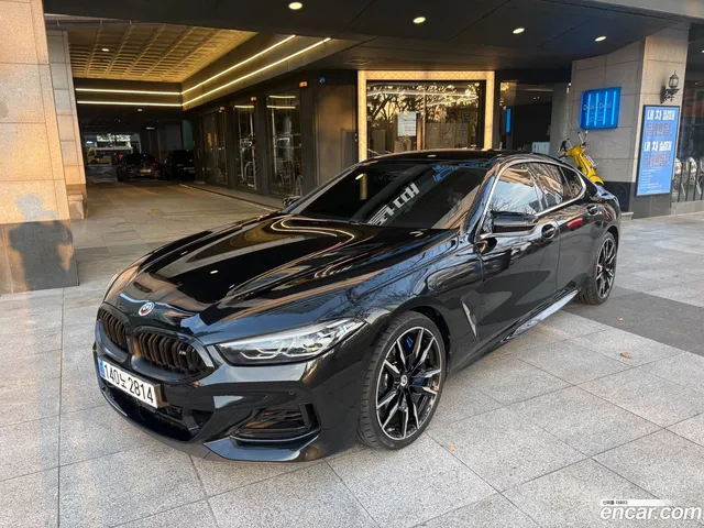 BMW 8 (G15) M850i xDrive — миниатюра 1