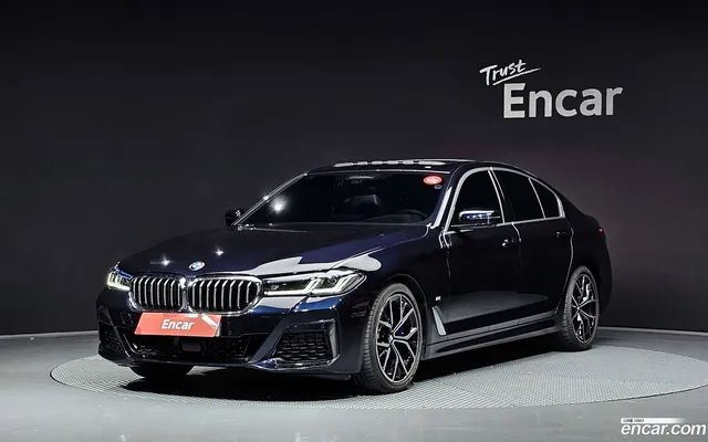 BMW 5 Series (G30) 530i M — миниатюра 1