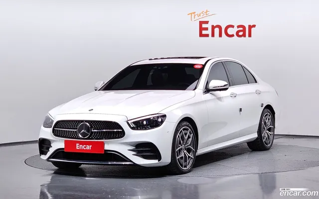 Mercedes-Benz E-Class (W213) E220d 4MATIC AMG Line — миниатюра 1