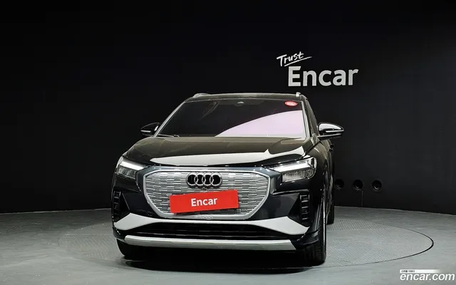 Audi Q4 e-tron (F4) 40 — миниатюра 1