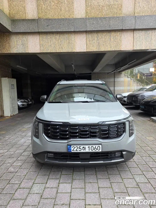 Kia Carnival 9 — миниатюра 1