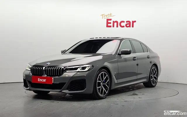 BMW 5 Series (G30) 530i M — миниатюра 1
