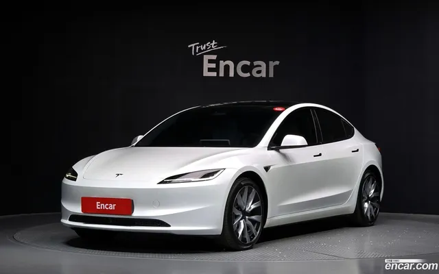 Tesla Model 3 AWD — миниатюра 1