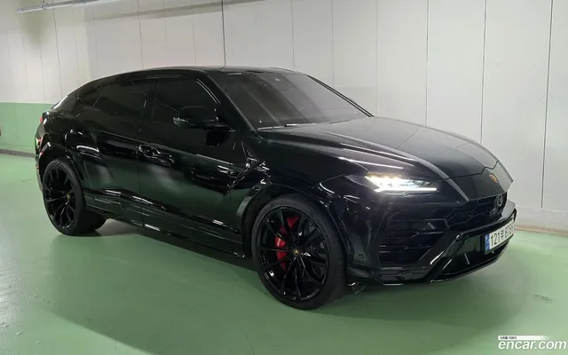 Lamborghini Urus 4.0 V8 — миниатюра 1