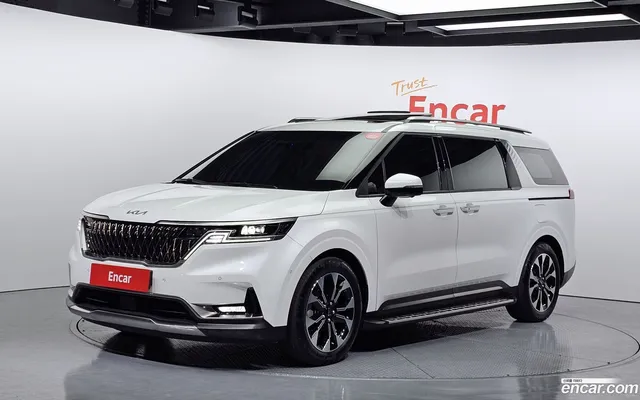 Kia Carnival 7 — миниатюра 1