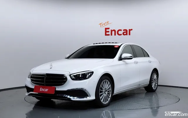 Mercedes-Benz E-Class (W213) E250 — миниатюра 1