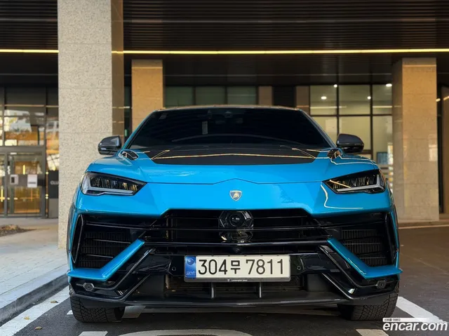 Lamborghini Urus 4.0 V8 — миниатюра 1