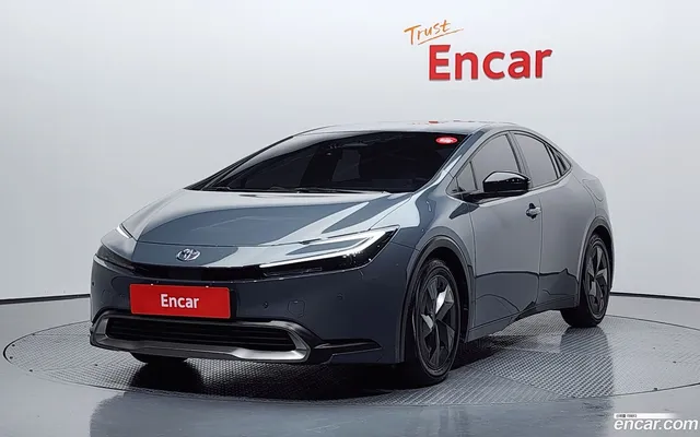 Toyota 5 2.0 PHEV SE — миниатюра 1