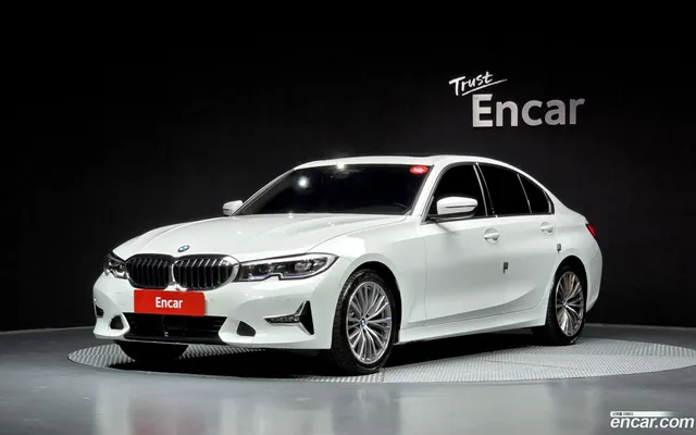 BMW 3 Series (G20) 320i — миниатюра 1