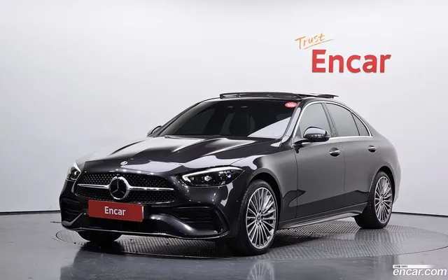 Mercedes-Benz C-Class (W206) C300 AMG Line — миниатюра 1