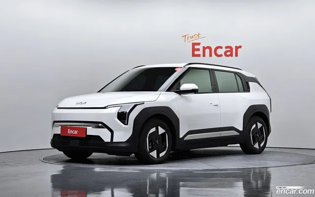 Kia EV3 2WD — миниатюра 1