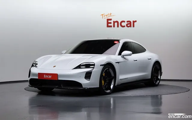 Porsche Taycan S — миниатюра 1