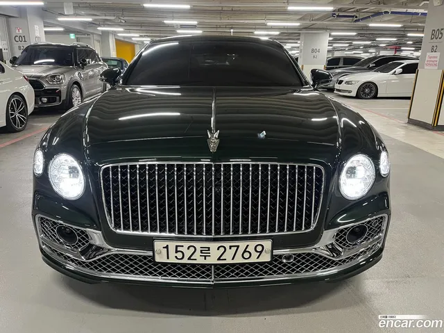 Bentley Flying Spur 4.0 — миниатюра 1