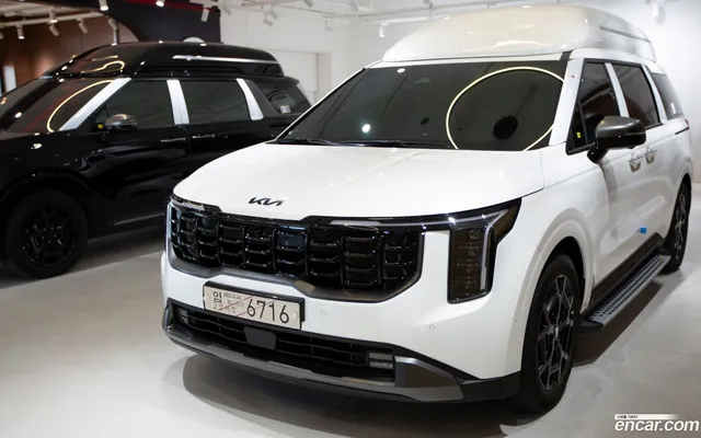 Kia Carnival 9 () — миниатюра 1
