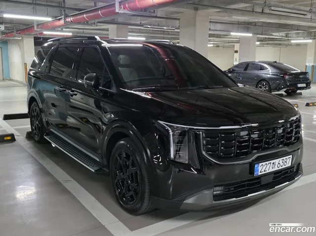 Kia Carnival HEV 9 X Line — миниатюра 1