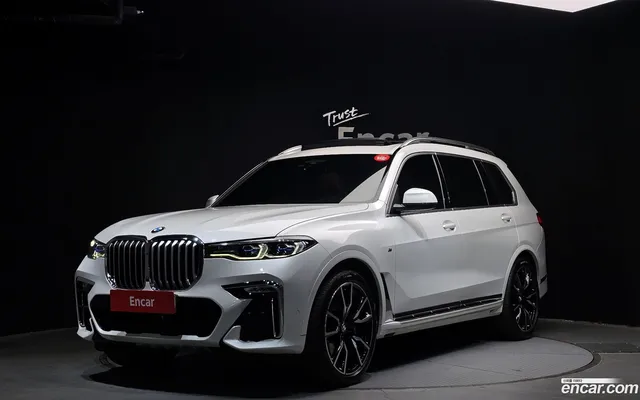 BMW X7 (G07) xDrive 40i M 6 — миниатюра 1