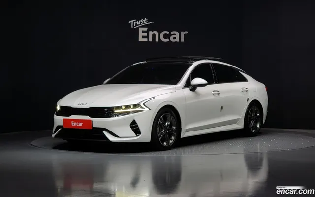 Kia K5 Hybrid — миниатюра 1