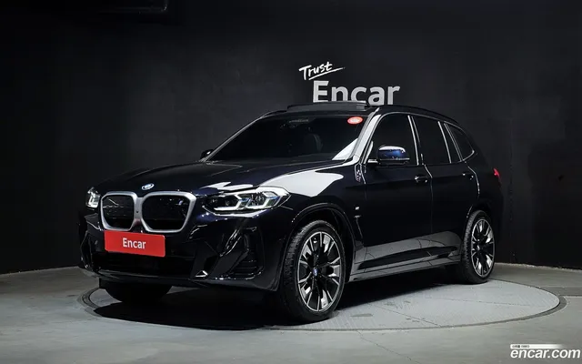 BMW iX3 M — миниатюра 1