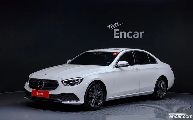 Mercedes-Benz E-Class (W213) E250 — миниатюра 1
