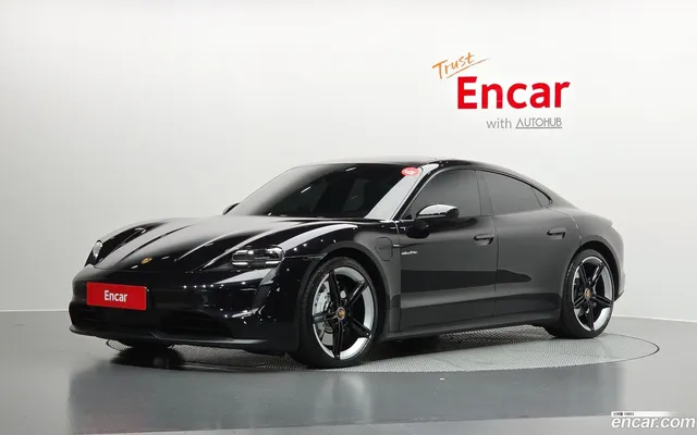 Porsche Taycan — миниатюра 1