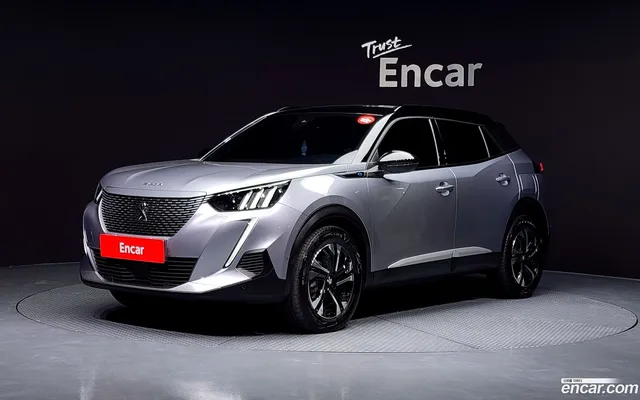 Peugeot e-2008 2 EV GT — миниатюра 1