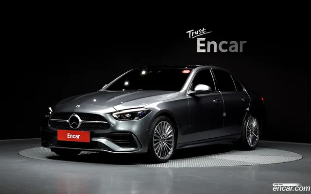 Mercedes-Benz C-Class (W206) C300 AMG Line — миниатюра 1