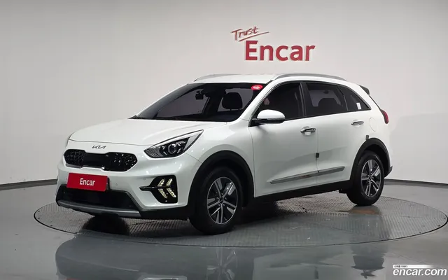 Kia Niro 1.6 HEV — миниатюра 1