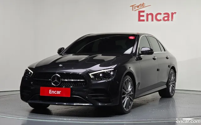 Mercedes-Benz E-Class (W213) E350 4MATIC AMG Line — миниатюра 1