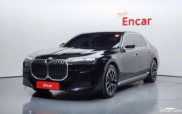 BMW i7 (G70) eDrive 50 M — миниатюра 1