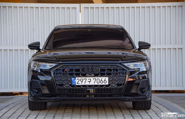 Audi S8 (D5) 4.0 TFSI LWB — миниатюра 1