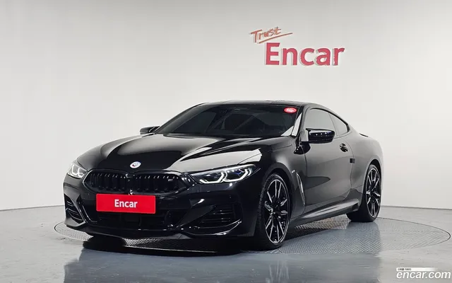 BMW 8 (G15) M850i xDrive — миниатюра 1