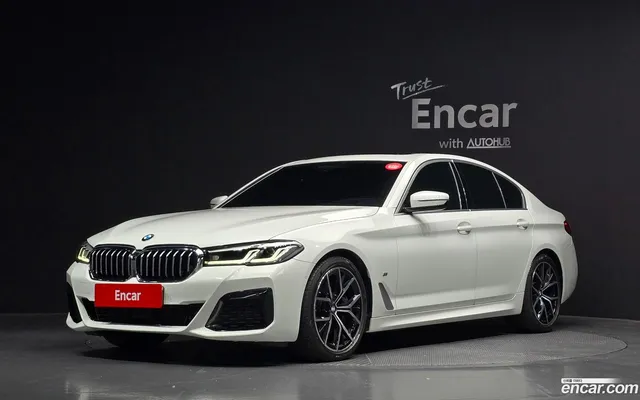 BMW 5 Series (G30) 530i M — миниатюра 1