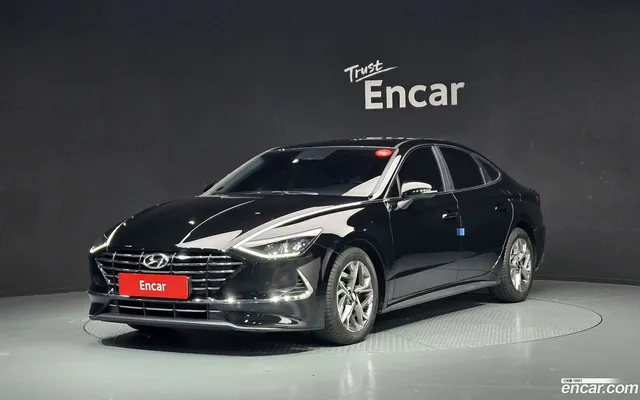 Hyundai Sonata (DN8) 2.0 — миниатюра 1