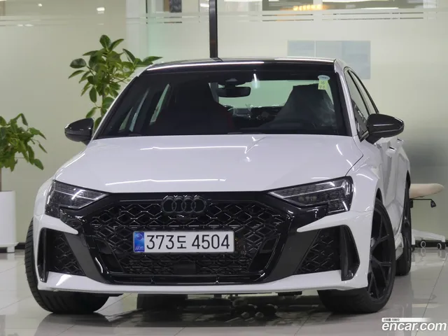 Audi RS3 (8Y) 2.5 TFSI — миниатюра 1