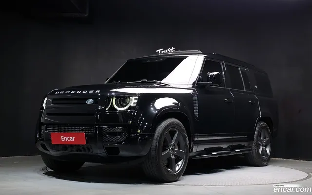 Land Rover (L663) 130 D300 X- HSE — миниатюра 1