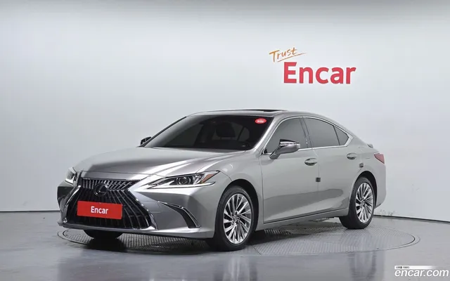 Lexus ES 300h — миниатюра 1