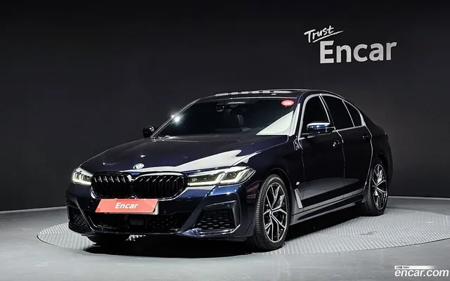 BMW 5 Series (G30) 530i M — миниатюра 1