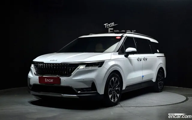 Kia Carnival 7 — миниатюра 1