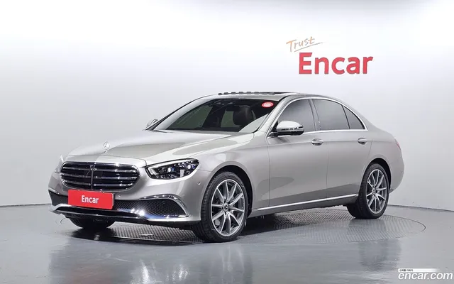 Mercedes-Benz E-Class (W213) E300e 4MATIC — миниатюра 1