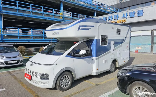 Hyundai Staria 2WD — миниатюра 1